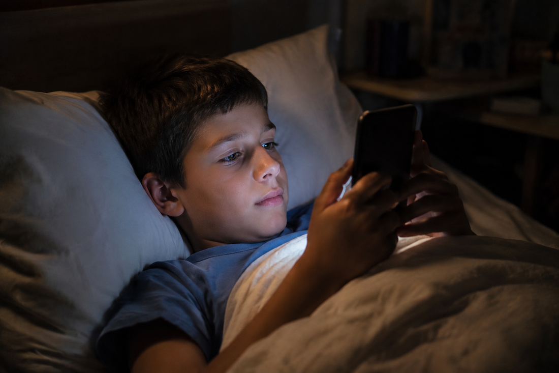 Screens and Bedwetting: What the Research Now Shows